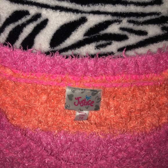 90s / y2k style fuzzy sweater v neck t shirt - Picture 4 of 6